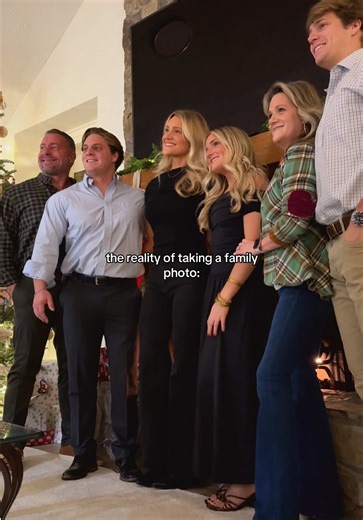 my fiance firing her up behind the camera 😭😭 #fyp #tiktok #funnytok #momtok #christmasphoto