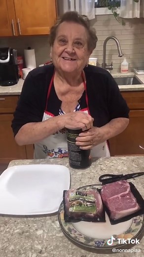 Nonna Pia fries up some of her amazing pork chops 👵 ❤️ #nonnapia #porkchop #italian #cooking #butcherboxpartner #ad