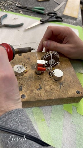 Connor wiring this one up… #groshguitars
