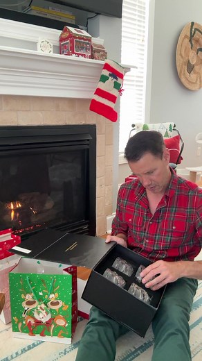 ✨ The Gift They’ll Remember Storm Crystal Whisky Glass 弄 Handcrafted in Japan to turn any drink into a moment.  Premium feel ✨ Display-worthy 弄 Enhances every sip ⭐️⭐️⭐️⭐️⭐️ Trusted by 17,000+ whisky lovers  Tip: Pair with their favorite whisky.  BFCM: Buy 4 Get 2 Free Each glass comes gift-wrapped in a premium box Limited stock. Don’t miss out. | TsukiGlass | Facebook