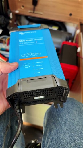 Je vais installer un chargeur LifePo - Victron Energy Blue Smart IP22 230V/12V 30A Bluetooth