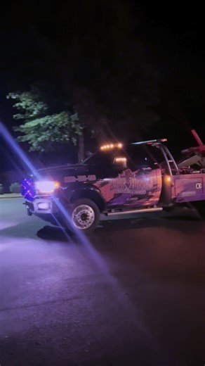 Ole Ducky grinding on em #towing #towtruck #Ram | Lizard Lick Towing And Recovery
