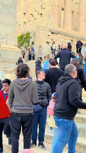 Exploring the Beauty of Greece: A Travel Guide