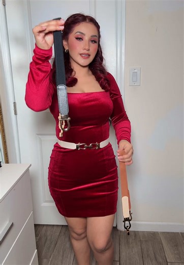 Cuando no sabes qué ponerte… un cinturón lo arregla TODO 🤍 Tres estilos, mil combinaciones. El accesorio que no puede faltar en tu clóset.