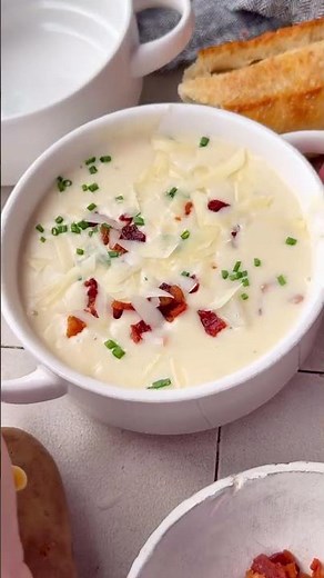 Copycat Panera Rustic Baked Potato Soup #potatosoup #bakedpotato #copycatrecipes #panerabread