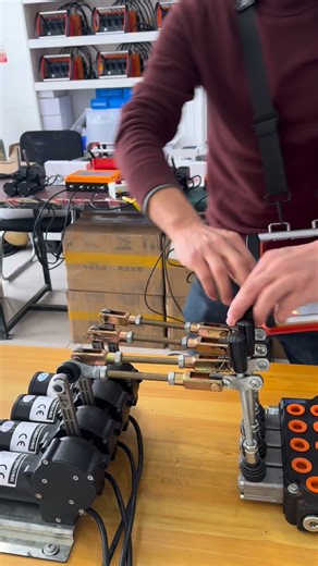 #crane #truck #Fasi #Haibo #ehEver #crane #Heavy equipment #Lift operator#architecture #Radio remote control #Palfinger #Fasi # Haibo #Cagotco #Epson #Copema # #Liebherr #Trex #Tottaniwa #Kone Cranes #Demag #Trex #Sennebogen #Botan #Manitowoc # #Abbs #BMW motorcycles #Gru #Grua #Deviig #crane #equipment #heavyweight | Wireless remote control for cranes