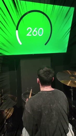 чутка оффтоп из жизни) я немного на барабанах играю кстати). im playing drums a bit btw.