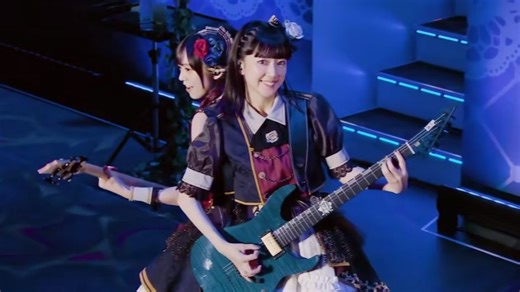 超燃的冰川打火机现场，Roselia的众多神曲中独树一帜的存在！介绍乐队成员同时引出前奏的创新拉满，四人独唱片段让人头皮发麻！