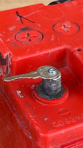 Key trick for battery terminal connection 🔑 | Magic Hands Creations