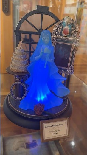 The Haunted Mansion Bride Statue at the Disney Gallery at Disneyland #hauntedmansion #disneyland