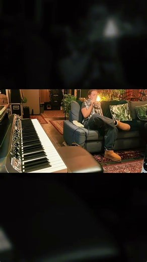 My slowed down version of @TheWeekend blinding lights what do you think 🤔🤌🏽🫶🏽#cover