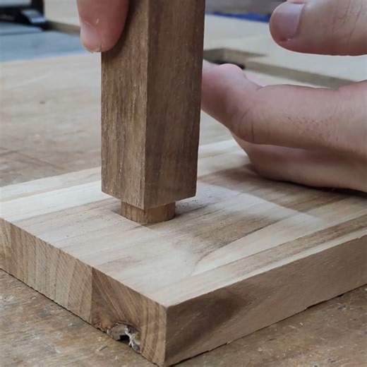 See how much easier it is to make joints in round tenons using this technique. #workshop #woodworkingprojects #woodworkingproject #woodworkingtips #woodworking #diy #willwood | WillWood Diy & Woodworking