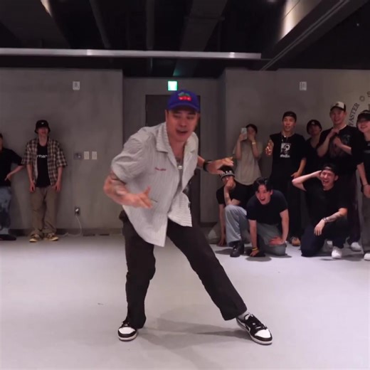 This might get muted but had to share! 🎵: On Me by @chrisbrownofficial x Choreography by me 📍 @justjerkacademy_ewha 🇰🇷 #chrisbrown #justjerk #brianpuspos | Brian Puspos