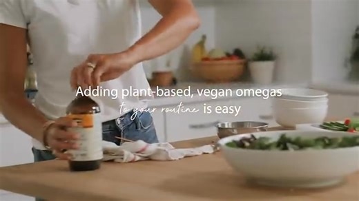 You don’t need fish to get your essential omegas. Udo’s Oil® Omega 3•6•9 Blend gives you the good fats your body needs—without the fishy aftertaste or the environmental impact. It’s 100% plant-based, certified organic, and delivers omega-3 and omega-6 in the ideal 2:1 ratio for real, everyday balance. 🌱 Vegan, organic, non-GMO, and keto-friendly 🌊 Totally fish-free—no impact on marine ecosystems 🌾 Made from flax, sunflower, sesame, coconut, and evening primrose oils 🧪 Cold-pressed and bottle