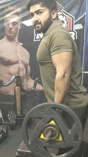 barbell curls 😁 #arm #motivation #biceps #aesthetic