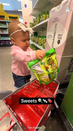 Little shopper in action 🛒💕 Baby’s first trolley ride is the cutest thing you'll today.Fam Bubbles ✨
