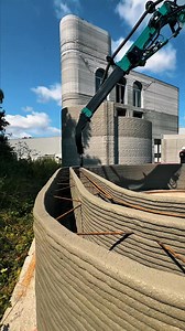 265K views · 882 reactions | Ils construisent une maison en 3 heures grâce à l’impression 3D ! | Apprendavectonton | Facebook