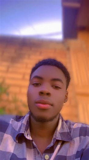 Vidéos de OFFICIAL Blue voice🇺🇸🎤🇪🇸 (@blue...voice..officiel) avec son original - Sidney