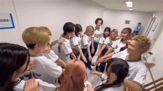 BsGravity公式 on Instagram: "⁡ ⁡ 本拠地最終戦の様子をどうぞ📸♡ ⁡ 是非最後までご覧下さい🙇‍♀️ ⁡ ⁡ ⁡ AYAKA🐬 ⁡ ⁡ ⁡ ⁡ #オリックスバファローズ #Bs2025 #BsGirls #BsGravity #BsGuys #プロ野球 #NPB #ORIX #京セラドーム大阪 #ほっともっとフィールド神戸 #ありがとう #最後まで熱く"