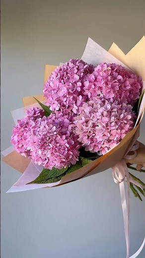 How to wrap a bouquet of flowers in kraft / brown paper WITH FOLDS | EASY FLOWERS WRAPPING TUTORIAL