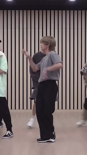 #tae #taehyung #taetae #kimtaehyung #bts #btsedits #edit #kpop #kpopedits #btsarmy #dynamite #handsome #fyp #foryou #foryoupage #foryourpage #bangtan