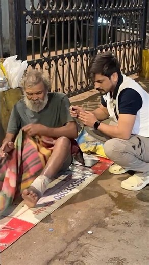 Maggots Infested His Wounds 💔😓 | Tarun Mishra | HelpDrive Foundation | #shortsfeed #sad #viral