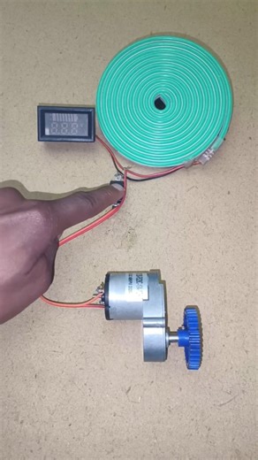 "You Won't Believe This Tiny Gear Motor Generates Power⚡"