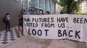 Black Lives Matter Holds Rally Supporting Individuals Arrested in Chicago Looting Monday