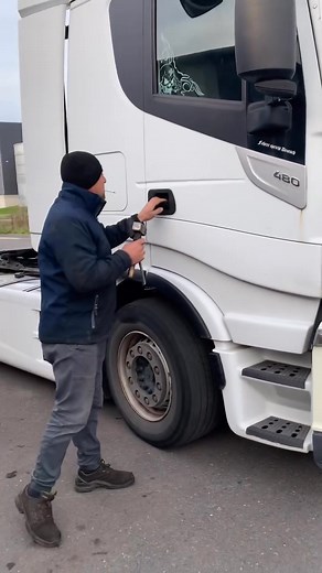 49K views · 454 reactions | Como abrir uma Iveco 藍藍藍 | Fernando Frazão | Facebook