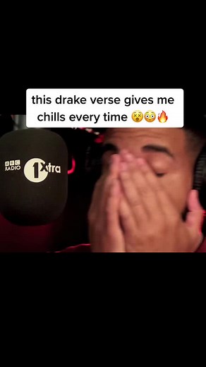 Drake Rapping Meme: Fortnite Battle Pass by Leonz