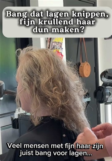Lagen knippen voor fijn krullend haar: meer volume en beweging