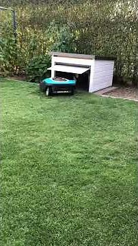 Mähroboter Garage mit Automatischer Toröffnung