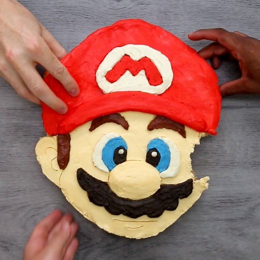 These Super Mario pull-apart cupcakes are so easy your kids could make them! 🍰🙌😍 Music by Ikson: https://soundcloud.com/ikso | Craft Factory