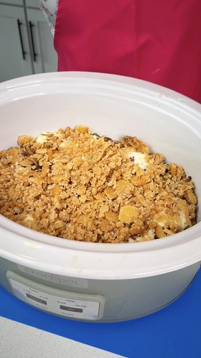 15K views · 54 reactions | Easy holiday crockpot appetizer Amy shares her favorite crispy green bean casserole with green beans, sour cream, cheese, and crispy French-fried onions all in the slow cooker for a perfect holiday meal. | Smells Good | Facebook