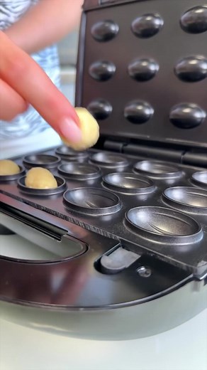 30K views · 147 reactions | Multicooker - pentru mic dejun delicios, deserturi de casă și gustări consistente 索﫶 Putere 2200 W4 duze interschimbabile:⁃ aparat de facut vafe⁃ aparat de făcut sandvișuri⁃ grătar⁃ aluneIncalzire uniforma Mânere izolate termic Protecție împotriva supraîncălziriiAcoperire antiaderență劉Preț 799 leiLivrare prin curier - achiți la primire ️Magazinul nostru : str. Ștefan cel Mare 130 | TopMag.md | Facebook