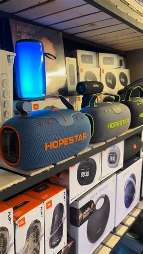 Bez.shop on Instagram‎: "مدل : HOPESTAR PARTY 150 📟 سایز باگ ، یعنی سایزی ک طرفدار زیاد داره ولی خیلی معدود هستند ک بیس بشنوین چ برسه به بیس نرم و واقعا باگ رو پر کرده 👌🏽😮‍💨 ۶۰ وات خروجی در این ابعاد و با این قیمت اقتصادی ⚡️ ۸ ساعت نگهرداری باطری 🔋 آی پی در مقابل آب و کرد غبار : Ipx5 💦☄️ در ۳ رنگ جذاب 🎢 ‌پسیو های ویبره ای 🔉🔊 تکنولوژی TWS وصل شدن بدون سیم به مدل مشابه 🔊🔊 نورپردازی های بی پایان 🌈 آدرس : مجتمع کامپیوتر پایتخت برج B واحد 804 📍 ☎️ 0919 512 67 81 #اسپیکر #هوپستار #speake