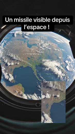 Un astronaute filme la Terre, l’immensité de notre planète, paisible… jusqu’à ce qu’un missile apparaisse dans le cadre. Dans cette vidéo incroyable, capturée en vue subjective depuis l’orbite terrestre, on voit d’abord notre planète sous un angle à couper le souffle — un bleu profond, des nuages en mouvement, la frontière fragile de l’atmosphère. Puis, au loin, un missile en plein vol fend le ciel noir de l’espace, attirant notre regard vers un conflit bien trop réel. 🎥 Cette scène fait écho a
