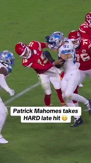 Patrick Mahomes Reacts to Hard Late Hit