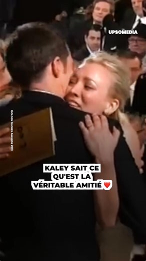 La réaction de Kaley Cuoco au Golden Globe remporté par Jim Parsons en dit plus que des mots 🥺 | Icônes