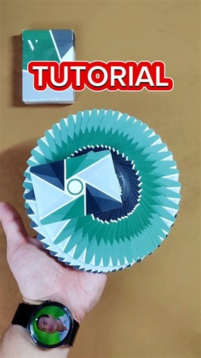 EASY 360° fan tutorial! Only thing you need to know is how to do a normal thumb/index fan and then you can easily turn it into a complete 360° fan! #reels #cardtrick #cardistry #gavinwongmagic | Gavin Wong Magic
