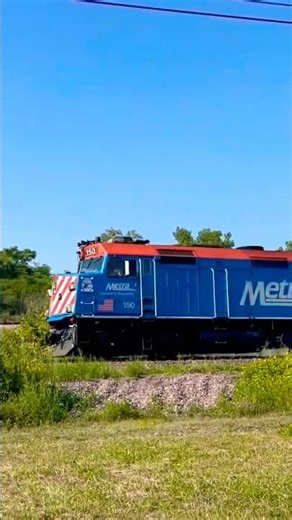 Metra #150 Leads An Outbound Train Through Bellwood