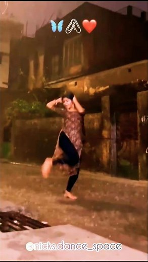 Baarish ho aur video na banayi | Cham cham full dance | #viralsong #chamchamdance #dance #dancer