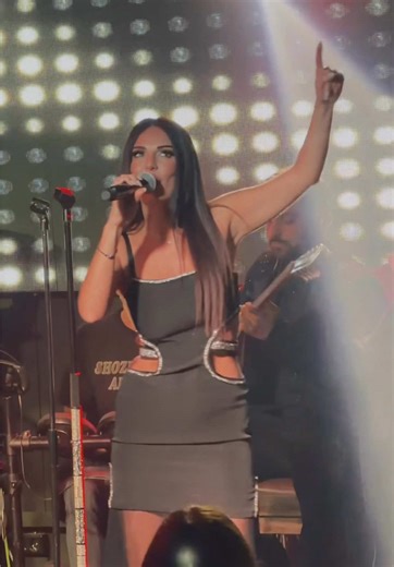 Τον λογαριασμό παρακαλώ ❤️❤️⁉️‼️🎤🎶🎶🎶🎶☺️🔥😉#fypシ #evita #live #fypシ #thessaloniki