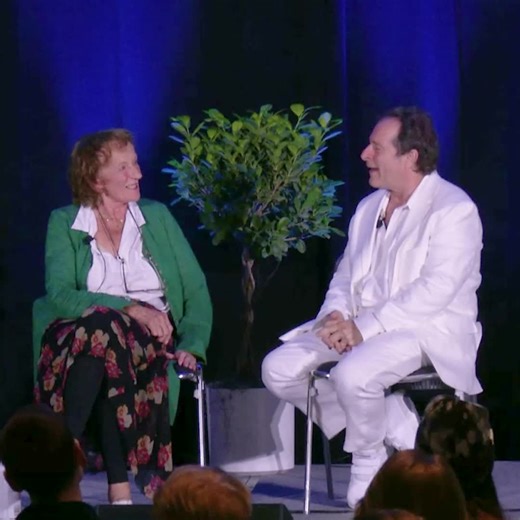 Rick Doblin asks Amanda Feilding an impossible question at Psychedelic Science 2023. To watch the full video and hundreds of excellent talks, head to https://2023.psychedelicscience.org/ @maps__org #psychedelicscience #psychedelics | The Beckley Foundation
