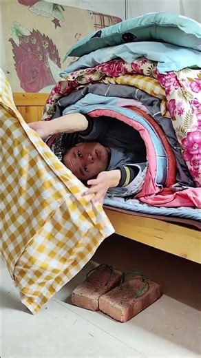 Game of Blankets: My Watch Begins 🧣❄️#GameOfBlankets #WinterIsComing #FunnyShorts #ComedyShorts