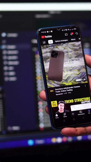 “Responsive design = basic skill every web dev must know 👨‍💻📱”