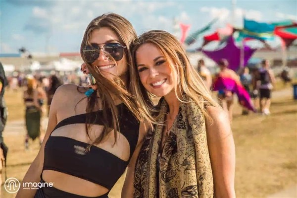 131K views · 2K reactions | Bass head family gathering at Imagine Festival Atlanta, GA Sept 21-23. Massive sound rig set up for this one so we are going to bring something extra special. Can't wait to see all you freaks in Atown! More Info and Tickets here www.imaginefestival.eventbrite.com | Bassnectar | Facebook