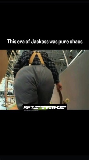 HeroHighRisk on Instagram: "Before HD cameras and modern safety standards, there was this—Mat Hoffman, Bam Margera, and Tony Hawk pushing limits with zero margin for error. Watching legends of BMX and skateboarding go from landing historic tricks to hitting the ground hard is the ultimate reality check. From Hoffman’s unforgiving ramp slams to Bam’s unforgettable collision with a metal gate, this footage captures the raw, unfiltered spirit of early 2000s stunt culture. Seeing Tony Hawk fall on a