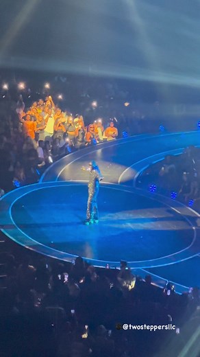 Usher in Vegas #usherconcert #detroit | TwoSteppers LLC