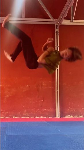 Freestyle salto taekwondo slowmo!!!